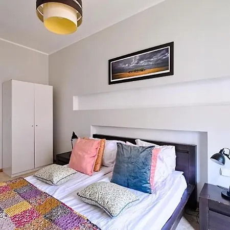 Urban Nest Group - Szafarnia 7 46