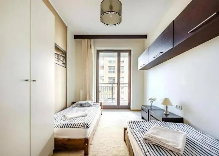 Urban Nest Group - Szafarnia 7 46