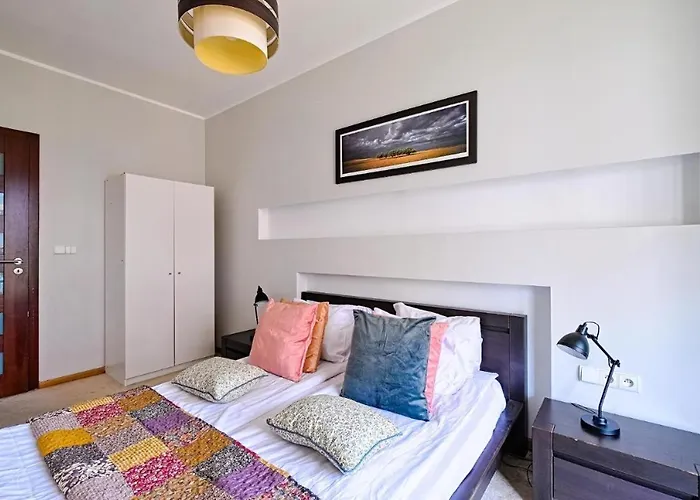 Urban Nest Group - Szafarnia 7 46